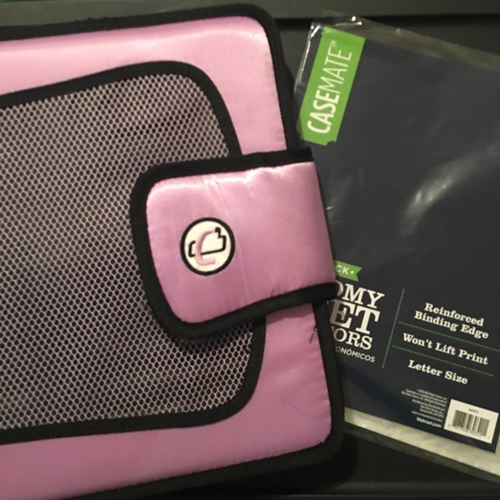 Case-It 2 inch binder with sheet protectors